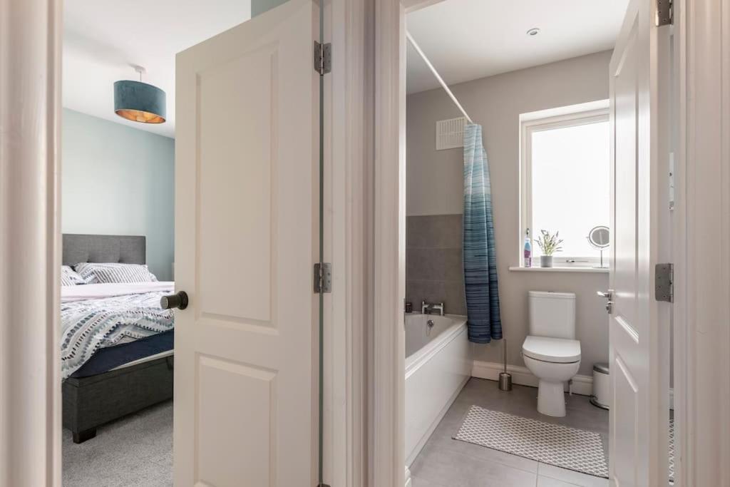 Dublin jacuzzi escape Apartment Exterior foto