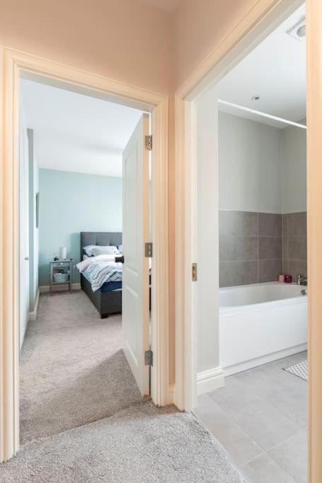Dublin jacuzzi escape Apartment Exterior foto